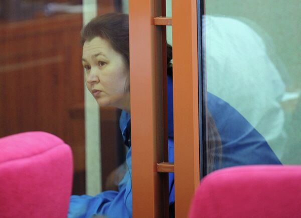 Ирина Гайдамачук, обвиняемая в убийстве 17 пожилых людей, перед началом заседания в Свердловском областном суде Ирина Гайдамачук, обвиняемая в убийстве 17 пожилых людей, перед началом заседания в Свердловском областном суде