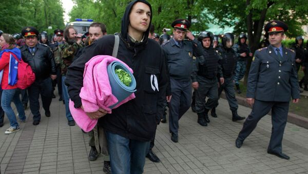 Лагерь оппозиции на Чистых прудах разогнан полицией Лагерь оппозиции на Чистых прудах разогнан полицией
