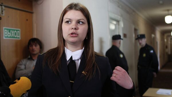 Активистка Молодой гвардии Анна Позднякова, которая обвиняет оппозиционера Сергея Удальцова в нанесении побоев Активистка Молодой гвардии Анна Позднякова, которая обвиняет оппозиционера Сергея Удальцова в нанесении побоев