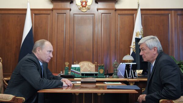 Встреча В.Путина с Ю.Чиханчиным. Архивное фото Встреча В.Путина с Ю.Чиханчиным. Архивное фото