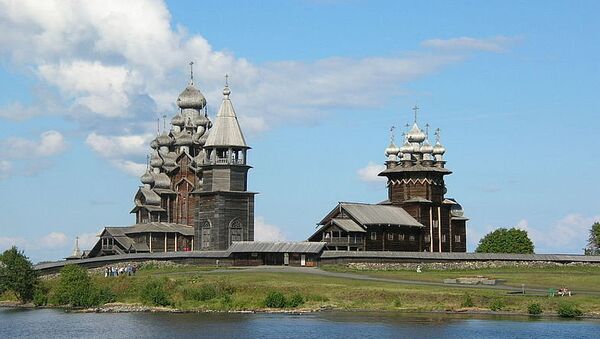 Кижи остров на Онежском озере в Карелии Кижи остров на Онежском озере в Карелии