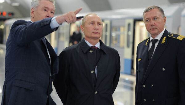 В. Путин и С. Собянин посетили новую станцию Новокосино В. Путин и С. Собянин посетили новую станцию Новокосино