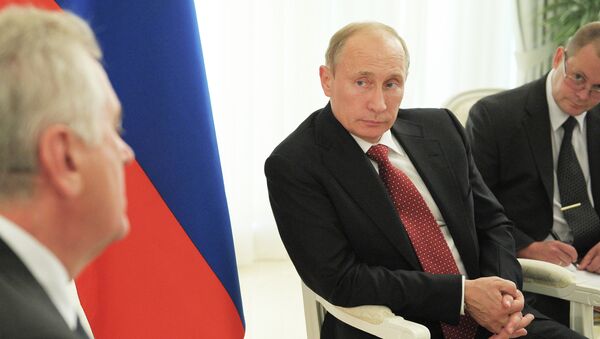 Президент России встретился с президентом Сербии в Сочи Президент России встретился с президентом Сербии в Сочи
