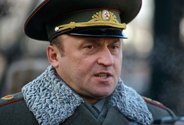 Министр обороны РФ Павел Грачев Министр обороны РФ Павел Грачев