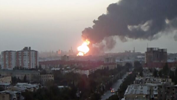 Взрывы и пожар на заводе в Азербайджане. Кадры с места ЧП Взрывы и пожар на заводе в Азербайджане. Кадры с места ЧП