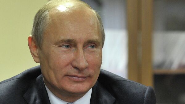 В.Путин посетил один из домов для ветеранов труда в Москве В.Путин посетил один из домов для ветеранов труда в Москве