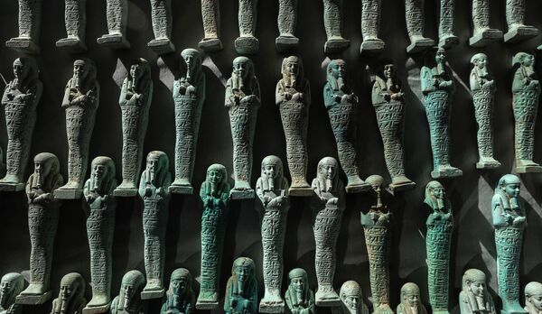 Коллекция статуй Ушебти на археологическом объекте в провинции Минья. 30 января 2020 Коллекция статуй Ушебти на археологическом объекте в провинции Минья. 30 января 2020