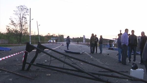 Последствия взрыва у поста полиции в Северной Осетии Последствия взрыва у поста полиции в Северной Осетии