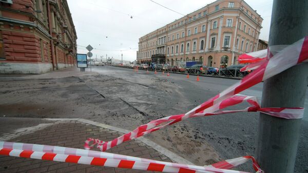 Прорыв трубы с горячей водой в Санкт-Петербурге Прорыв трубы с горячей водой в Санкт-Петербурге