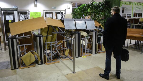 Забастовка студентов РГТЭУ в Москве Забастовка студентов РГТЭУ в Москве