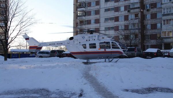 Вертолет МЧС России на месте ДТП на северо-западе Москвы Вертолет МЧС России на месте ДТП на северо-западе Москвы
