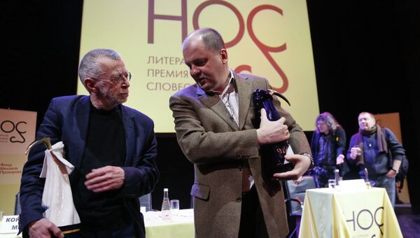 Лев Рубинштей и Алексей Моторов на церемонии вручения премии Нос Лев Рубинштей и Алексей Моторов на церемонии вручения премии Нос