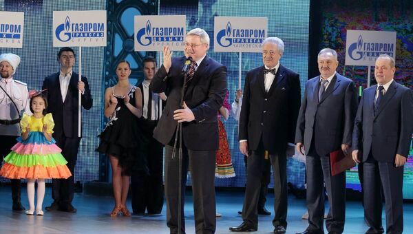 Томский губернатор Жвачкин выступает на фестивале Газпрома Факел Томский губернатор Жвачкин выступает на фестивале Газпрома Факел