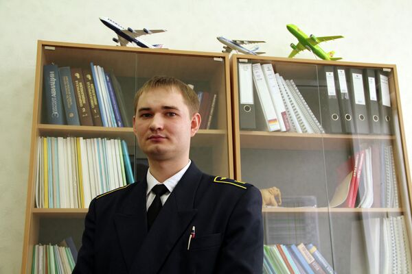 Курсант УВАУГА Артем Карпов Курсант УВАУГА Артем Карпов
