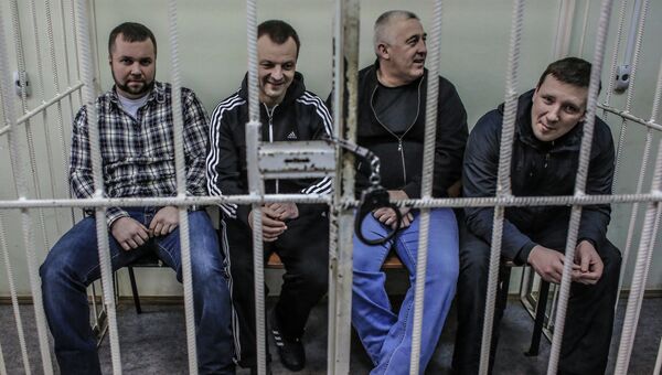 Бывший сотрудник МВД Максим Каганский (слева), обвиняемый в покушении на мошенничество Бывший сотрудник МВД Максим Каганский (слева), обвиняемый в покушении на мошенничество