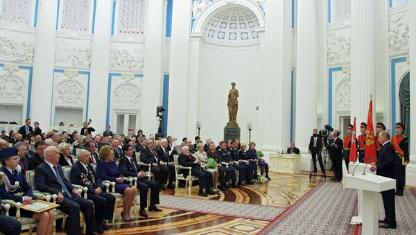 Президент РФ В.Путин вручил государственные награды в Кремле Президент РФ В.Путин вручил государственные награды в Кремле