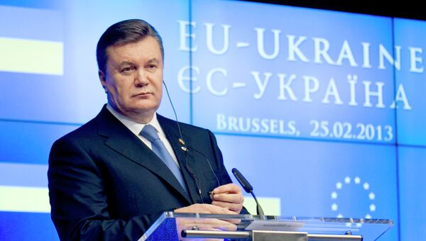 Президент Украины Виктор Янукович на XVI саммите Украина - Европейский Союз в Брюсселе. Архив Президент Украины Виктор Янукович на XVI саммите Украина - Европейский Союз в Брюсселе. Архив