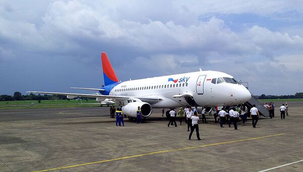 SSJ-100 прибыл в аэропорт Джакарты SSJ-100 прибыл в аэропорт Джакарты