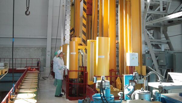 Производство топлива для атомных электростанций на Новосибирском заводе химических концентратов. Архивное фото Производство топлива для атомных электростанций на Новосибирском заводе химических концентратов. Архивное фото