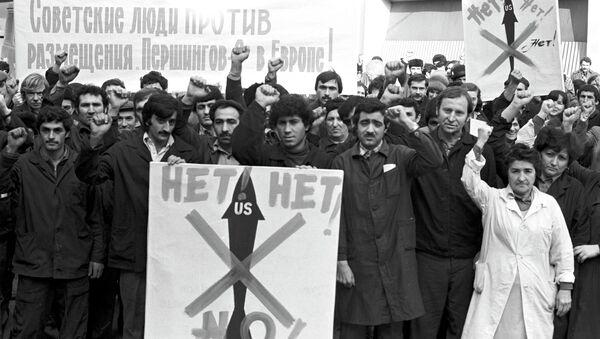 Антивоенный митинг на машиностроительном заводе Антивоенный митинг на машиностроительном заводе