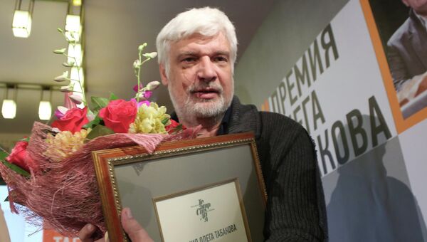 Актер Дмитрий Брусникин на XVIII церемонии вручения премии Олега Табакова Актер Дмитрий Брусникин на XVIII церемонии вручения премии Олега Табакова