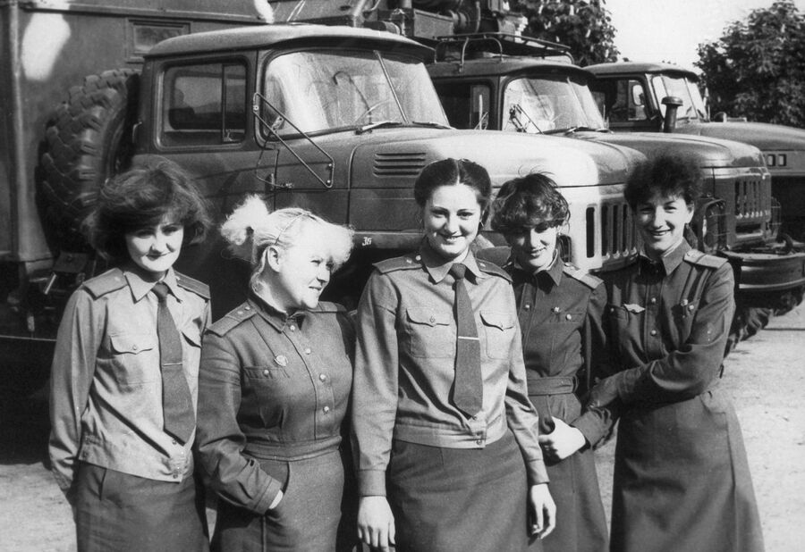 Девушки-связистки, работавшие при ликвидации аварии на Чернобыльской АЭС Девушки-связистки, работавшие при ликвидации аварии на Чернобыльской АЭС
