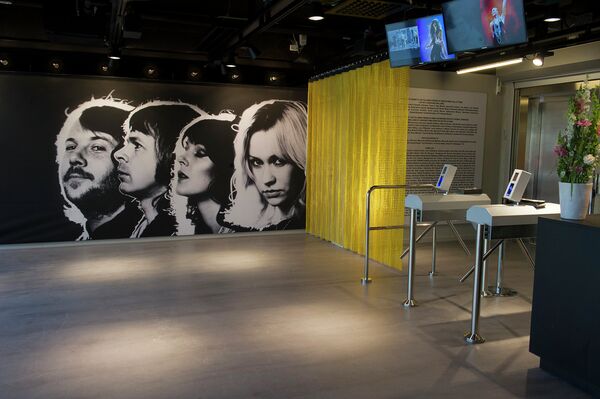 Вход в музей ABBA в Стокгольме Вход в музей ABBA в Стокгольме