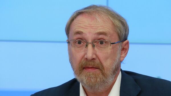 Президент фонда Общественное мнение Александр Ослон. Архивное фото Президент фонда Общественное мнение Александр Ослон. Архивное фото