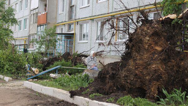 Последствия смерча в городе Ефремов Тульской области Последствия смерча в городе Ефремов Тульской области