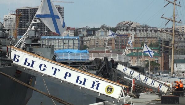 Ветераны снова в строю: Поход памяти ТОФ стартовал из Владивостока Ветераны снова в строю: Поход памяти ТОФ стартовал из Владивостока