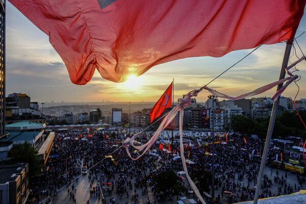 Антиправительственные выступления против исламизации Турции Антиправительственные выступления против исламизации Турции