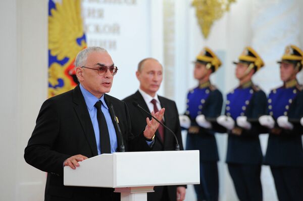 В.Путин вручил государственные премии РФ В.Путин вручил государственные премии РФ
