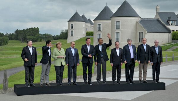 Церемония совместного фотографирования участников саммита G8 Церемония совместного фотографирования участников саммита G8