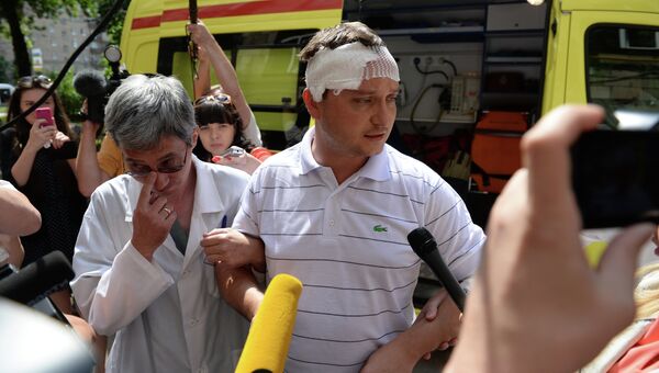 Депутат госдумы от ЛДПР Роман Худяков (в центре) Депутат госдумы от ЛДПР Роман Худяков (в центре)