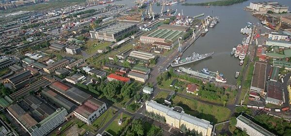 Судостроительный завод Северная верфь в Санкт-Петербурге. Архивное фото Судостроительный завод Северная верфь в Санкт-Петербурге. Архивное фото