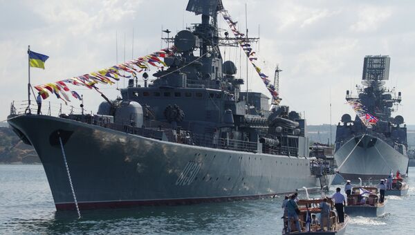 Парад к Дню ВМФ. Архивное фото Парад к Дню ВМФ. Архивное фото