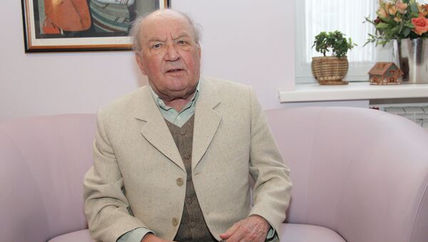 Режиссер-постановщик Театра на Малой Бронной Лев Дуров Режиссер-постановщик Театра на Малой Бронной Лев Дуров