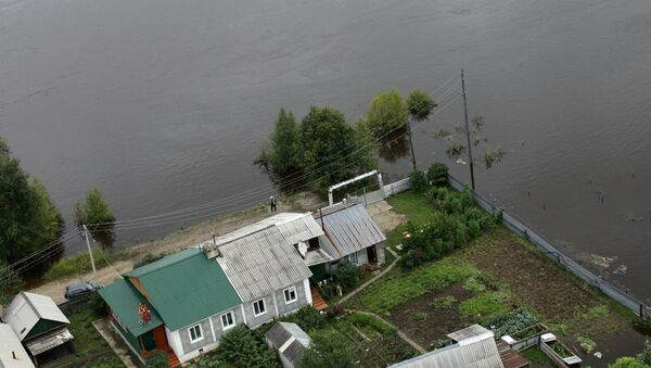 Сброс воды на Зейской ГЭС в Амурской области Сброс воды на Зейской ГЭС в Амурской области