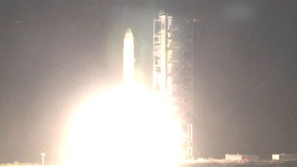 NASA запустило на Луну зонд LADEE. Кадры старта ракеты-носителя NASA запустило на Луну зонд LADEE. Кадры старта ракеты-носителя