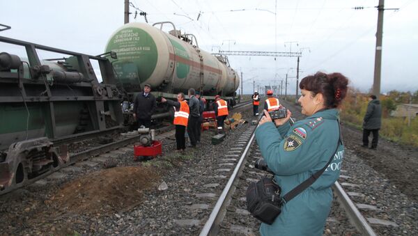 Сход с рельсов цистерн с пропаном в городе Буе Костромской области. Фото с места событий Сход с рельсов цистерн с пропаном в городе Буе Костромской области. Фото с места событий