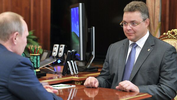 Временно исполняющий обязанности губернатора Ставропольского края Владимир Владимиров (справа), архивное фото Временно исполняющий обязанности губернатора Ставропольского края Владимир Владимиров (справа), архивное фото