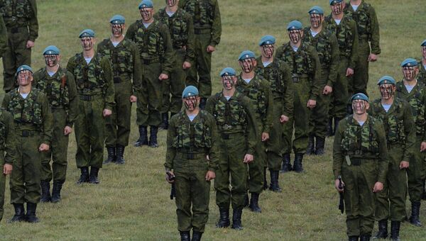 Военнослужащие воздушно-десантных войск. Архивное фото Военнослужащие воздушно-десантных войск. Архивное фото