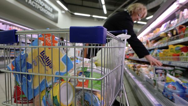 Литовская молочная продукция в московском супермаркете. Архивное фото Литовская молочная продукция в московском супермаркете. Архивное фото