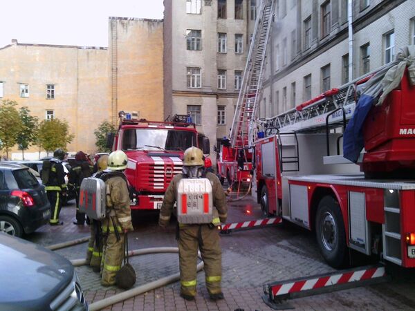 Пожар на Таврической улице в центре Петербурга. Фото с места событий Пожар на Таврической улице в центре Петербурга. Фото с места событий