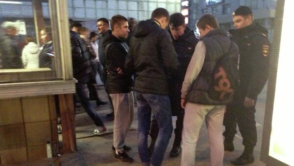 Задержания у станции метро Пражская Задержания у станции метро Пражская