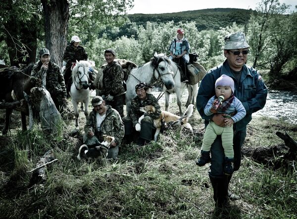 Члены родовой общины готовы к переезду на новое стойбище Члены родовой общины готовы к переезду на новое стойбище