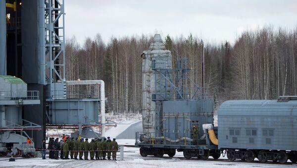 Доставка головной части ракеты Рокот на стартовую площадку космодрома Плесецк. Архивное фото Доставка головной части ракеты Рокот на стартовую площадку космодрома Плесецк. Архивное фото