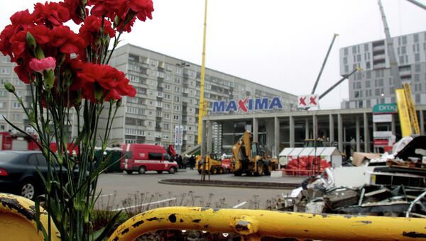 Обрушение крыши торгового центра в Риге, архивное фото Обрушение крыши торгового центра в Риге, архивное фото