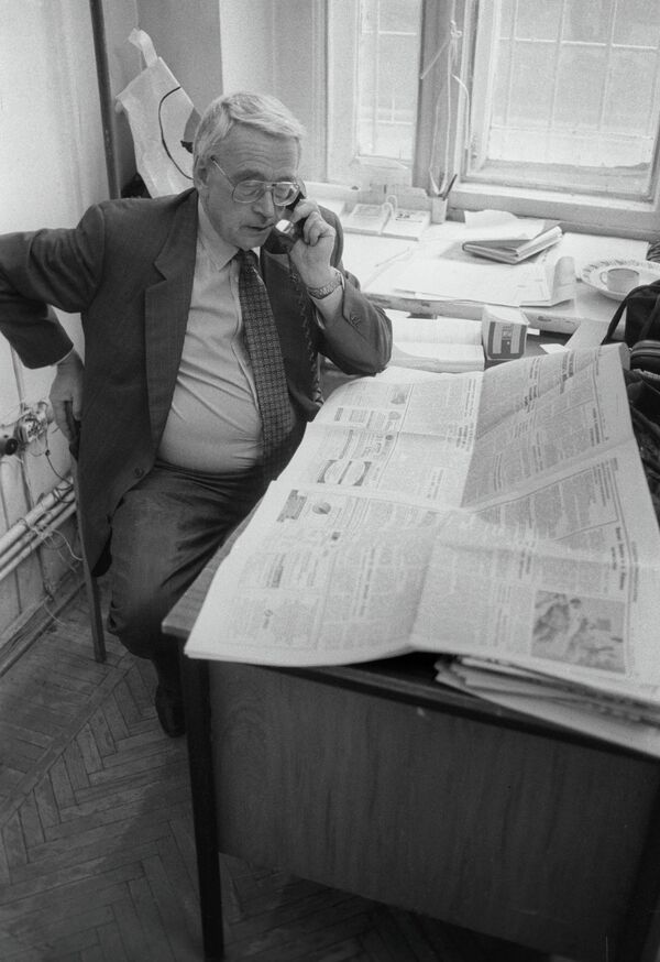 Архив. Главный редактор Общей газеты Егор Яковлев, Москва, 1994 год. Архив. Главный редактор Общей газеты Егор Яковлев, Москва, 1994 год.