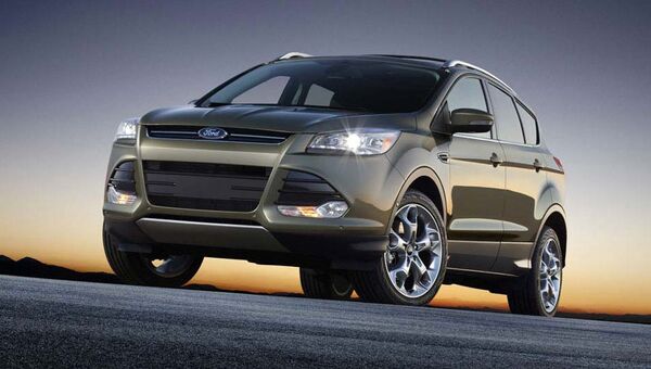 Автомобиль Ford Escape, архивное фото Автомобиль Ford Escape, архивное фото